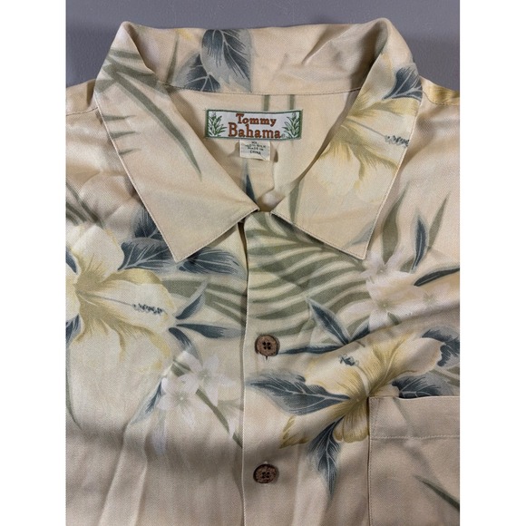 Tommy Bahama Other - Tommy Bahama Button Down Shirt Mens XL Beige Silk Floral Tropical Camp Relaxed